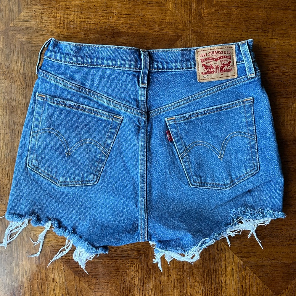 Levi’s 501 Denim Short - Picture 3 of 5